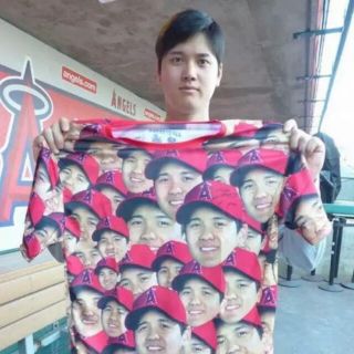 即日発送】大谷翔平 顔だらけ Tシャツ エンゼルススタジアム配布品