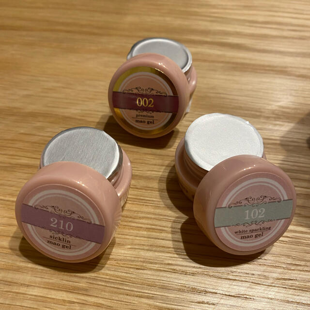 mao gel 新品未使用　3色 コスメ/美容のネイル(カラージェル)の商品写真