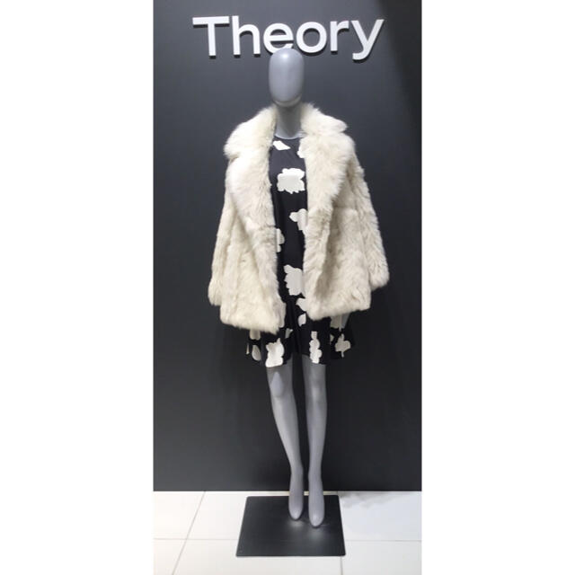 Theory 19aw リバーシブルコート 定価約31万円 Theory 19aw リバーシブルコート 定価約31万円