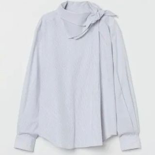 トーガ(TOGA)のTOGA × H&M スカーフディテールコットンブラウス Mサイズ(シャツ/ブラウス(長袖/七分))