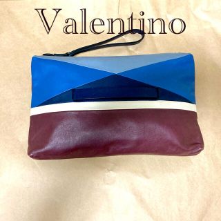 ヴァレンティノガラヴァーニ(valentino garavani)の☆Valentinoクラッチバック☆(セカンドバッグ/クラッチバッグ)