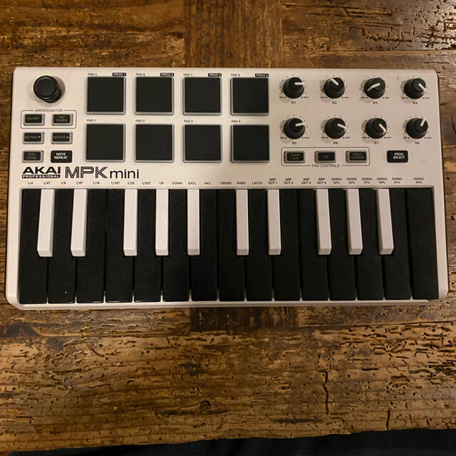 AKAI Professional MPK mini MK2 楽器のDTM/DAW(MIDIコントローラー)の商品写真