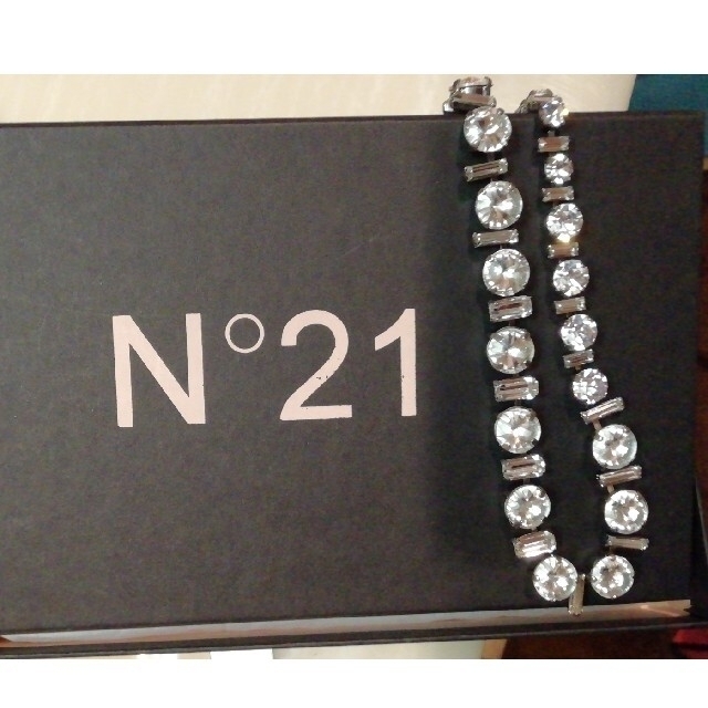 最新、新品箱付きN°21ヌメロ ヴェントゥーノのキラキラネックレス ネックレス