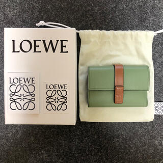 ロエベ(LOEWE)のロエベ 6cc バーティカル ウォレット スモール (ソフトグレインカーフ)(財布)