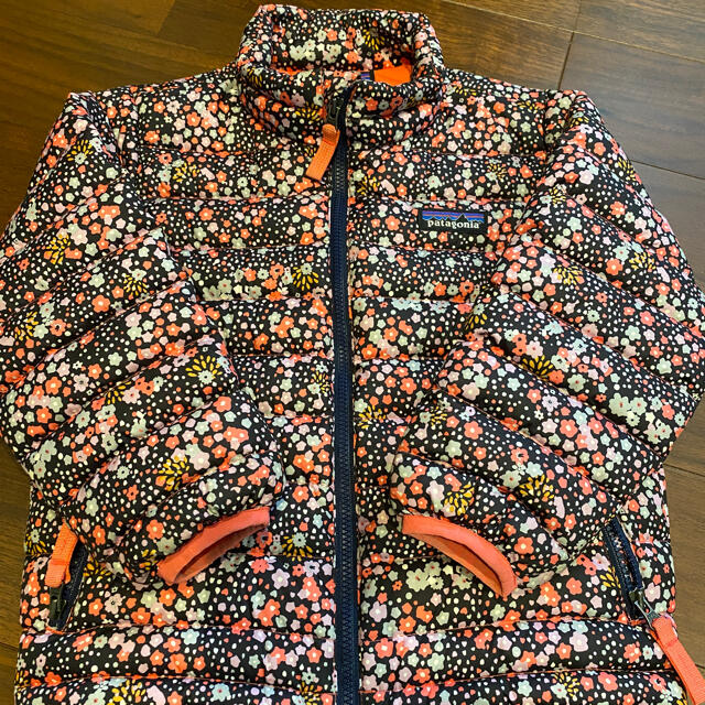 patagonia(パタゴニア)のパタゴニア キッズ ダウンジャケット キッズ/ベビー/マタニティのキッズ服女の子用(90cm~)(ジャケット/上着)の商品写真