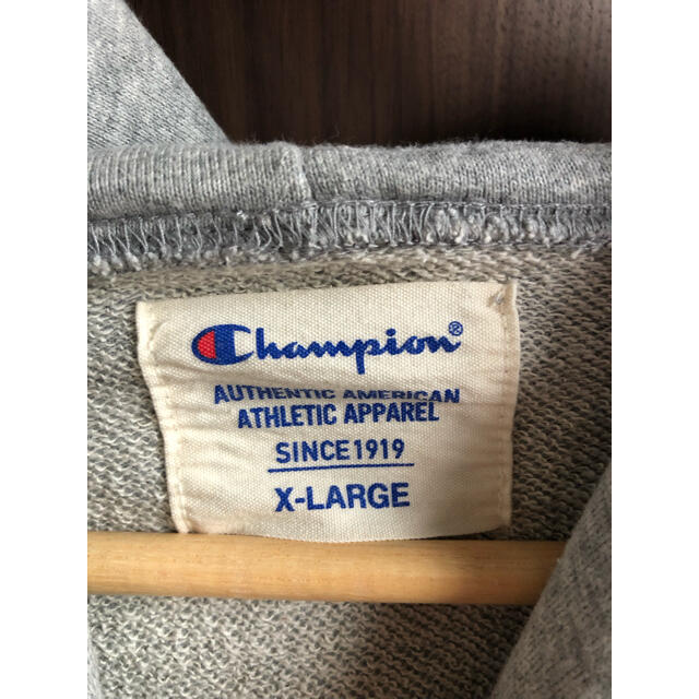 Champion(チャンピオン)のChampion チャンピオン 刺繍ロゴ　パーカー メンズのトップス(パーカー)の商品写真