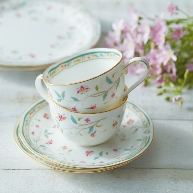 Noritake(ノリタケ)のノリタケ 花更紗 カップ＆ソーサーペア① インテリア/住まい/日用品のキッチン/食器(グラス/カップ)の商品写真