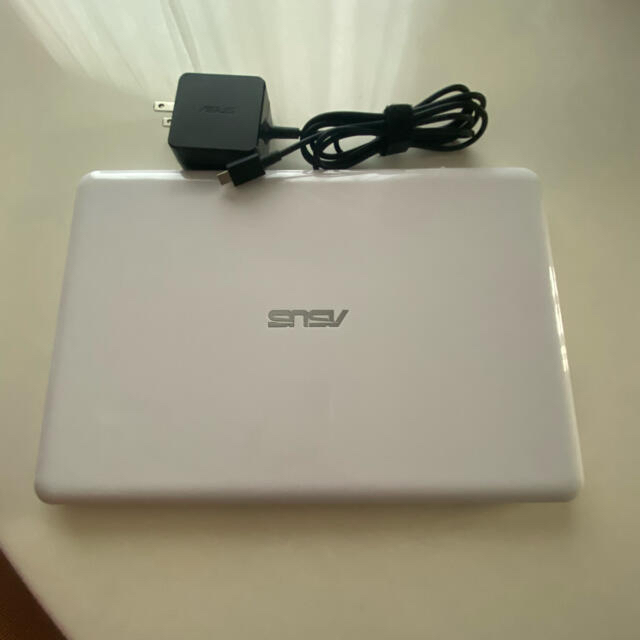 ASUS EeeBook X205TAW ノートPC