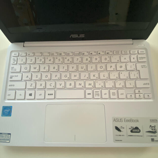 エイスース(ASUS)のASUS EeeBook X205TAW(ノートPC)