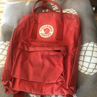 フェールラーベン(FJALL RAVEN)のKANKEN カンケンリュック　FJALLRAVEN 赤　レッド　リュック(リュック/バックパック)