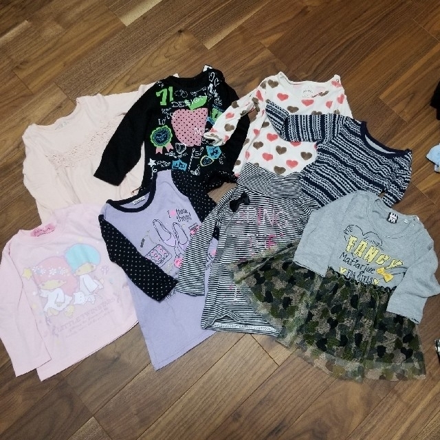 babyGAP(ベビーギャップ)の女の子秋冬春まとめ売り★29点セット★80★babyGAP、H&M他入り キッズ/ベビー/マタニティのベビー服(~85cm)(その他)の商品写真