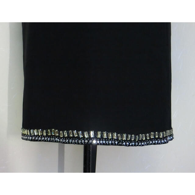GRACE CONTINENTAL(グレースコンチネンタル)のGRACE グレースコンチネンタル　黒いシルクで飾り付きの5分袖ワンピース 36 レディースのワンピース(ひざ丈ワンピース)の商品写真