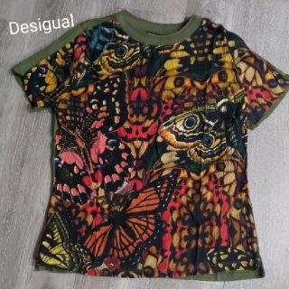 デシグアル(DESIGUAL)の【kys様専用】バタフライ柄カットソー シューキーパー(カットソー(半袖/袖なし))