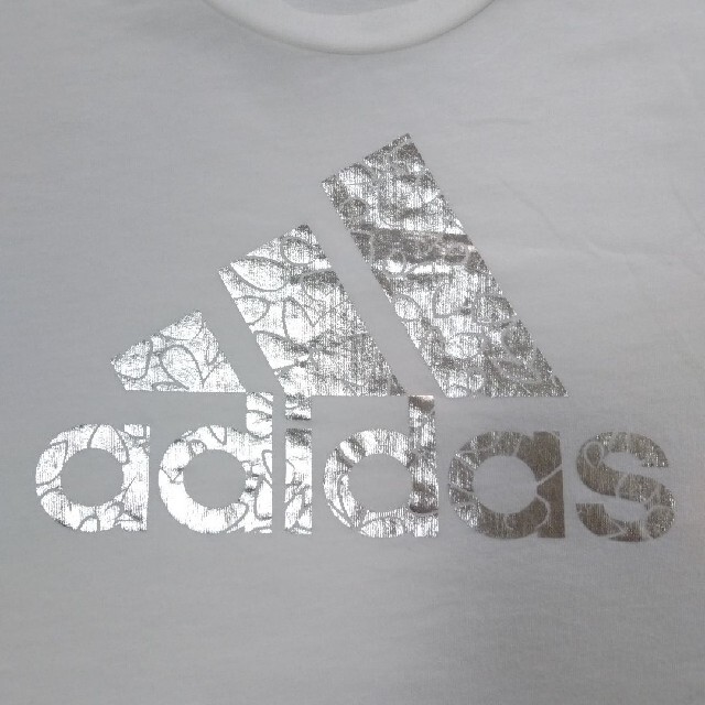 adidas(アディダス)のadidas　Tシャツ レディースのトップス(Tシャツ(半袖/袖なし))の商品写真