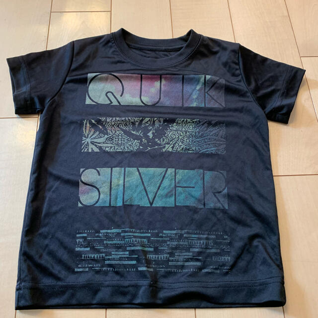 QUIKSILVER(クイックシルバー)のラッシュガード　QUIKSILVER キッズ/ベビー/マタニティのキッズ服男の子用(90cm~)(その他)の商品写真