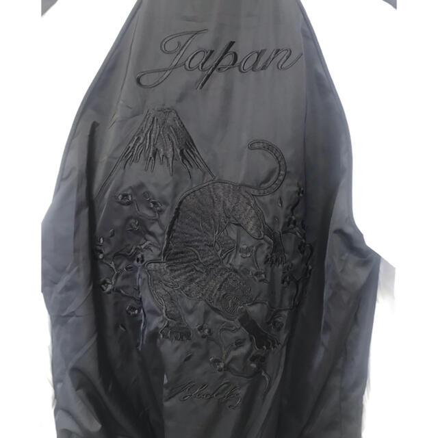 VANQUISH(ヴァンキッシュ)の美品 BLACK BY  VANQUISH スカジャン 刺繍 メンズのジャケット/アウター(スカジャン)の商品写真