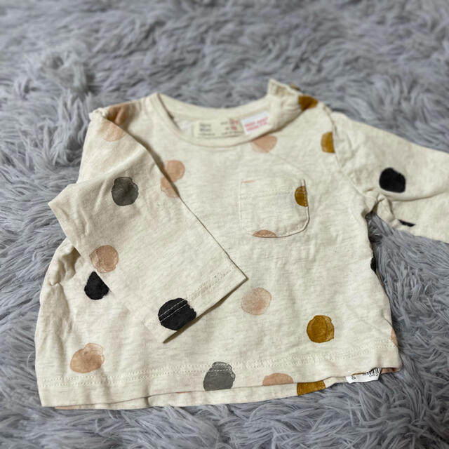 ZARA KIDS(ザラキッズ)のZARA baby ドット柄　カットソー キッズ/ベビー/マタニティのベビー服(~85cm)(シャツ/カットソー)の商品写真