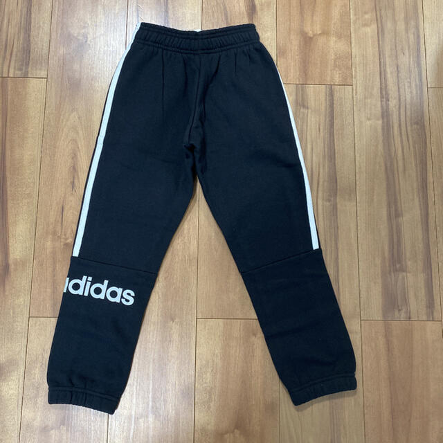 adidas(アディダス)のadidas アディダス ジョガーパンツ キッズ 120cm スウェットパンツ キッズ/ベビー/マタニティのキッズ服男の子用(90cm~)(パンツ/スパッツ)の商品写真