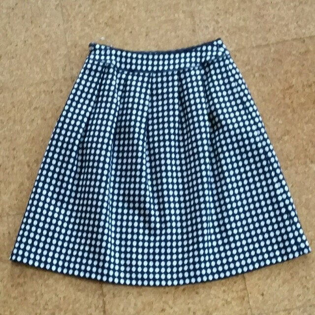 kumikyoku（組曲）(クミキョク)の専用♪貴重なSサイズ♪ドット柄のスカート♪3号🎵🎵 レディースのスカート(ひざ丈スカート)の商品写真