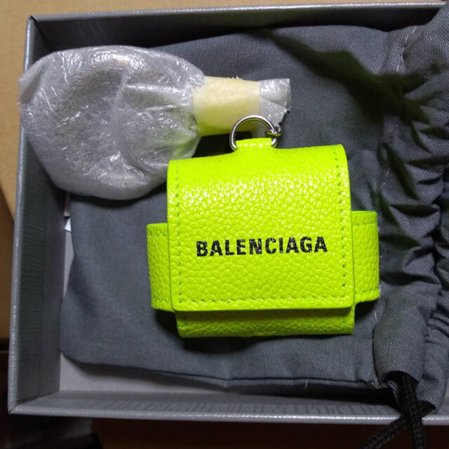 Balenciaga(バレンシアガ)のちゃちゃまる様専用 レディースのファッション小物(キーホルダー)の商品写真