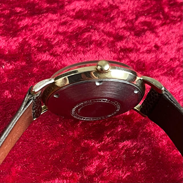 【防水、防磁、耐衝撃!1950'sグリュエン】丸形ゴールド自動巻メンズ腕時計 メンズの時計(腕時計(アナログ))の商品写真