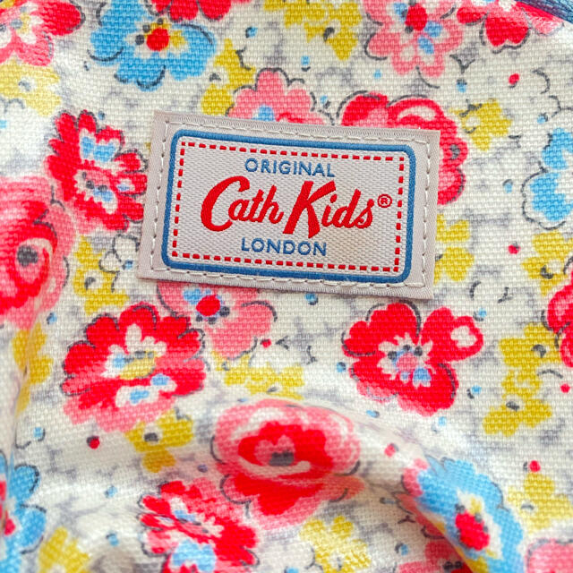 Cath Kidston(キャスキッドソン)のキャスキッズ 花柄 リュック キッズ/ベビー/マタニティのこども用バッグ(リュックサック)の商品写真