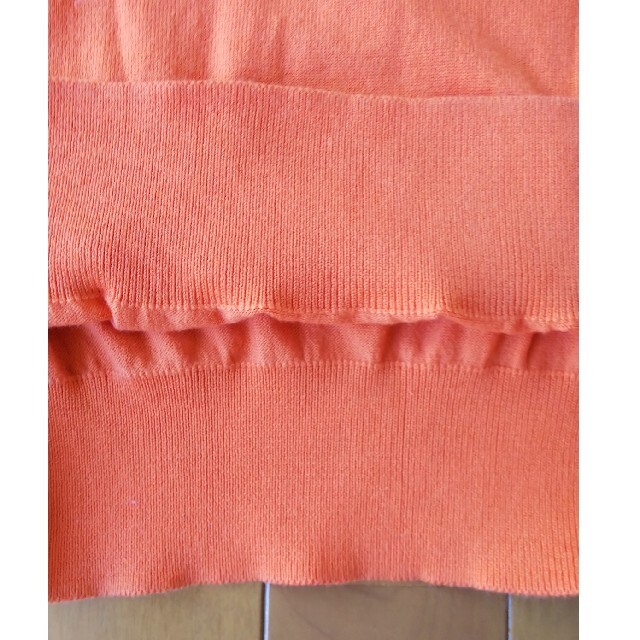 UNIQLO(ユニクロ)のUNlQLO ユニクロ Vネック セーふター ニット オレンジ   美品 メンズのトップス(ニット/セーター)の商品写真