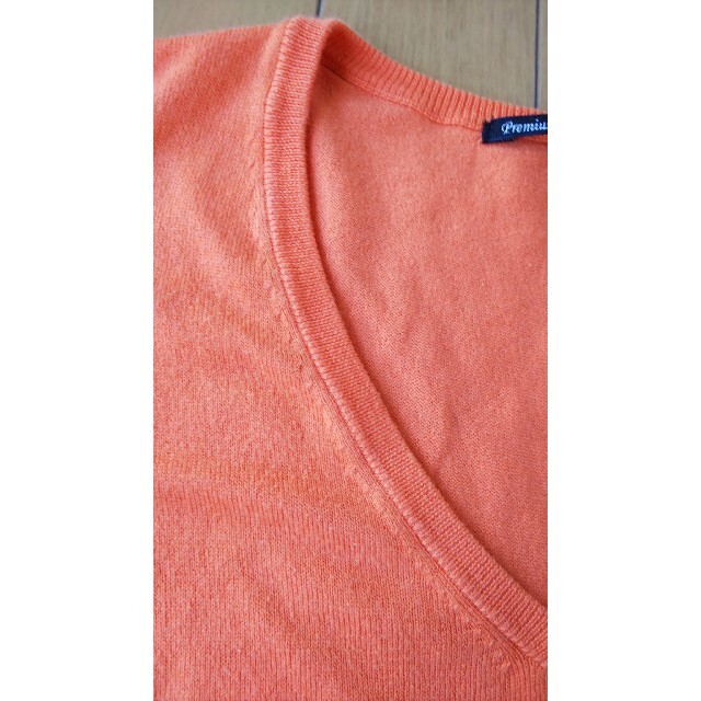 UNIQLO(ユニクロ)のUNlQLO ユニクロ Vネック セーふター ニット オレンジ   美品 メンズのトップス(ニット/セーター)の商品写真