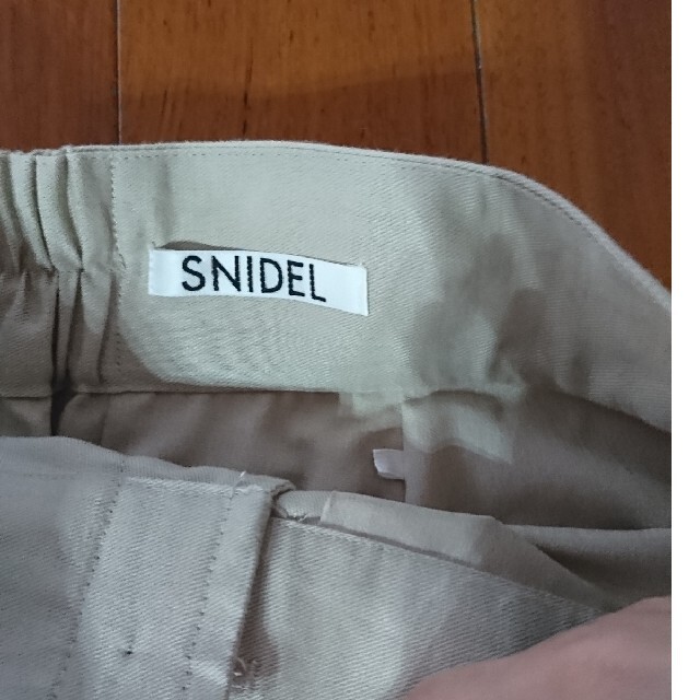 SNIDEL(スナイデル)のsnidel 即完売大人気スカート ナローシルエットリネンスカート 石原里美着用 レディースのスカート(ロングスカート)の商品写真