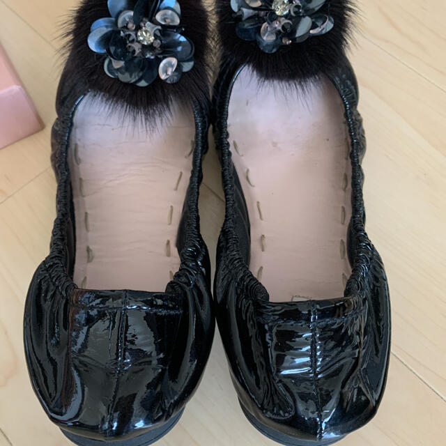 miumiu(ミュウミュウ)のmiu miu フラットシューズ レディースの靴/シューズ(バレエシューズ)の商品写真