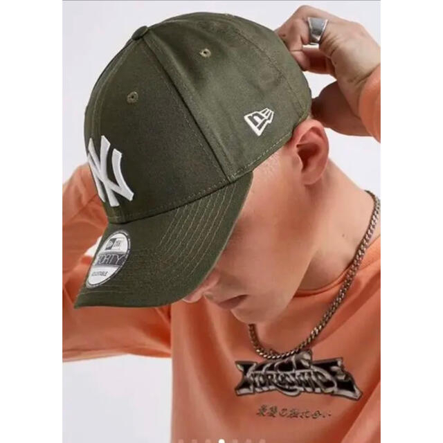 NEW ERA(ニューエラー)のニューエラ キャップ NY ヤンキース 緑 オリーブ カーキ グリーン 白ロゴ メンズの帽子(キャップ)の商品写真