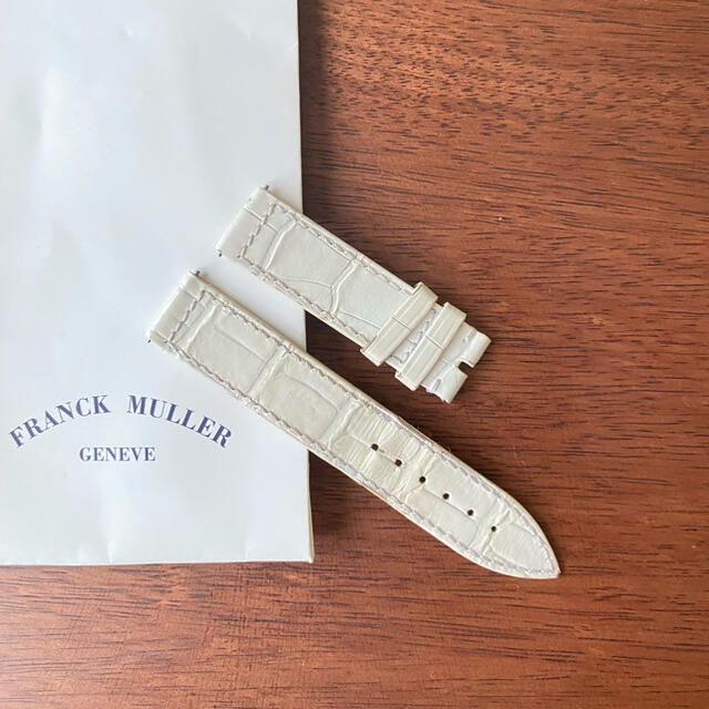 FRANCK MULLER(フランクミュラー)のフランクミューラー　ベルト白 レディースのファッション小物(腕時計)の商品写真