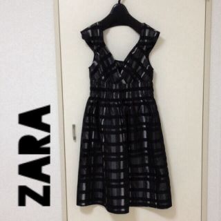 ザラ(ZARA)の【スペイン購入 】ZARA ワンピース(ひざ丈ワンピース)
