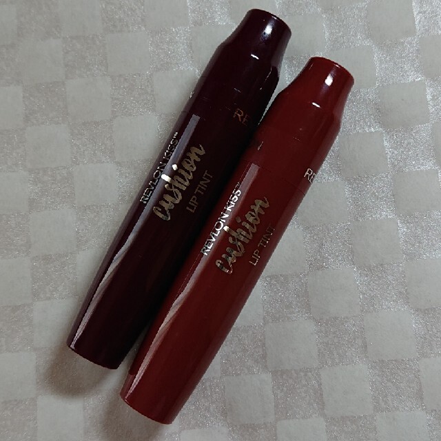 REVLON(レブロン)のレブロン キス クッション リップティント 290&200セット コスメ/美容のベースメイク/化粧品(口紅)の商品写真