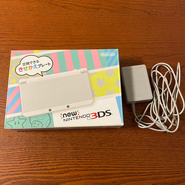 new NINTENDO 3DS 本体　& 充電器セット　ホワイトエンタメ/ホビー