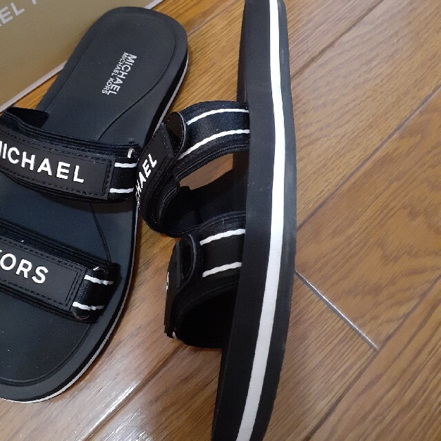 Michael Kors(マイケルコース)の☆MICHAEL KORS　ロゴスポーツサンダル　6M新品同様☆ レディースの靴/シューズ(サンダル)の商品写真