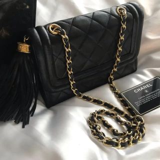 シャネル(CHANEL)のkeyco様専用♡シャネル　CHANEL フリンジ　チェーンショルダーバッグ (ショルダーバッグ)