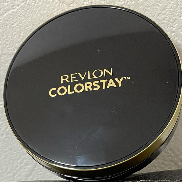 REVLON(レブロン)の●REVLON●クッションファンデーション●002 コスメ/美容のベースメイク/化粧品(ファンデーション)の商品写真