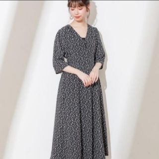 ナチュラルクチュール(natural couture)のさりさ様専用 natural couture 小花柄ワンピース (ロングワンピース/マキシワンピース)