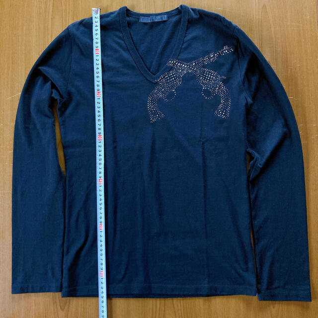 roar(ロアー)の美品！　ロアー　オールスワロフスキーカットソー　サイズ1  ヘマタイトカラー メンズのトップス(Tシャツ/カットソー(七分/長袖))の商品写真