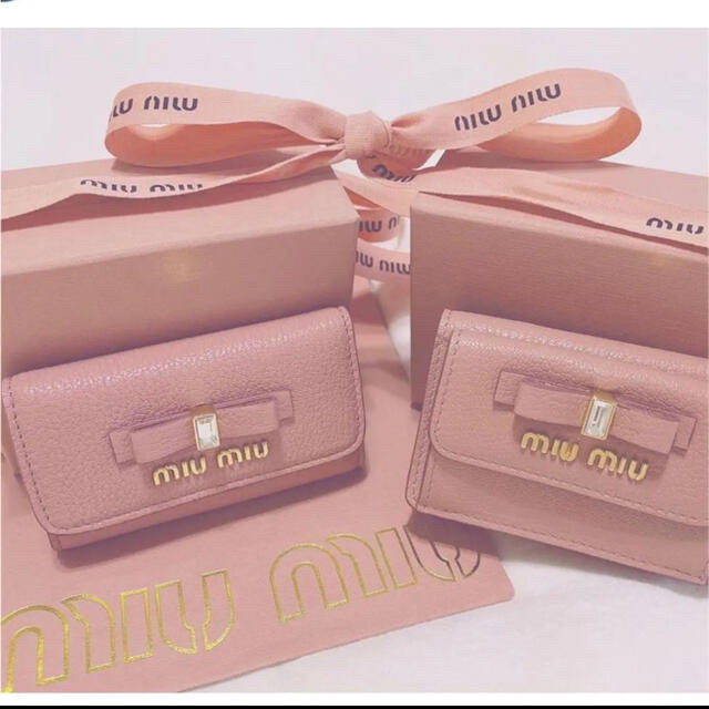 SALE／55%OFF
 楽天市場】MIUMIU ミュウミュウ マドラスレザー MIUMIU マドラスレザーキーケース キーケース ファッション小物