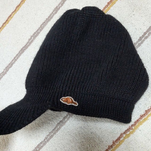 【美品】Rootsツバ付ニット帽 レディースの帽子(ニット帽/ビーニー)の商品写真