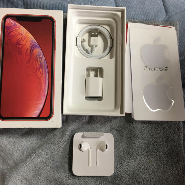 Apple(アップル)のiphoneXR 256GB SIMフリー　送料込 スマホ/家電/カメラのスマートフォン/携帯電話(スマートフォン本体)の商品写真