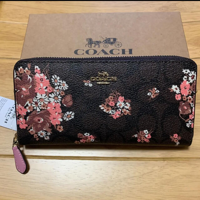 ☆COACH コーチ 長財布　花柄