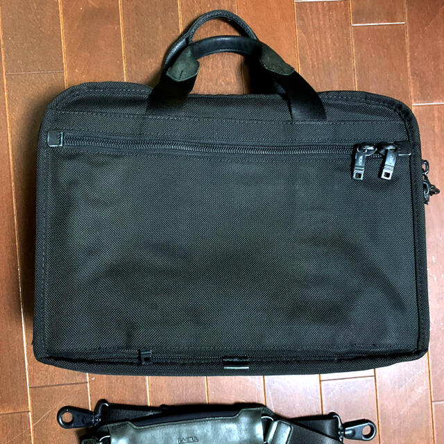 TUMI(トゥミ)のTUMI 26141 DH ALPHA エクスパンダブル メンズのバッグ(ビジネスバッグ)の商品写真