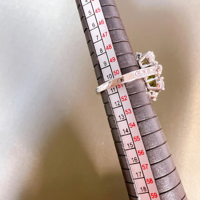 グリーントルマリン　ホワイトトパーズリング レディースのアクセサリー(リング(指輪))の商品写真