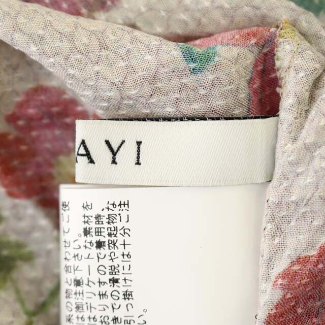 ANAYI(アナイ)のアナイ 花柄 ノースリーブ ボウタイ ブラウス シャツ 総柄 38 赤 ベージュ レディースのトップス(シャツ/ブラウス(半袖/袖なし))の商品写真