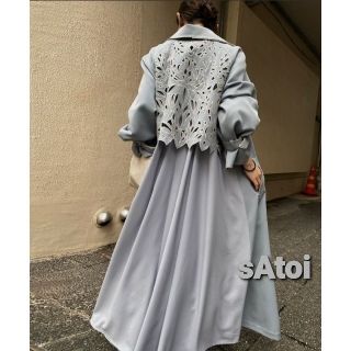 アメリヴィンテージ(Ameri VINTAGE)のAmeri　BACK CUTTING LACE COAT　ロングコート(ロングコート)