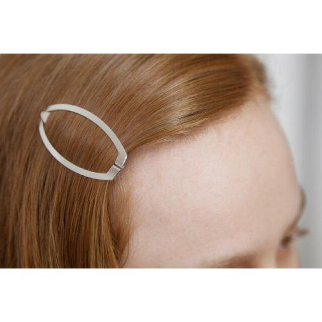 TOMORROWLAND(トゥモローランド)の【美品】clinq ヘアクリップ　ヘアアクセサリー　クリンク　シルバー レディースのヘアアクセサリー(バレッタ/ヘアクリップ)の商品写真