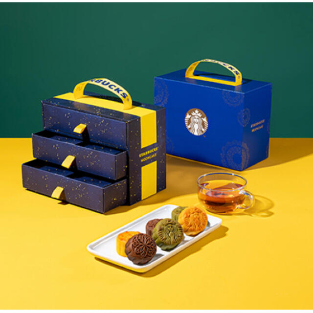 Starbucks Coffee(スターバックスコーヒー)の【超入手困難】香港Starbucks 期間限定 月餅 2021新作 食品/飲料/酒の食品(菓子/デザート)の商品写真